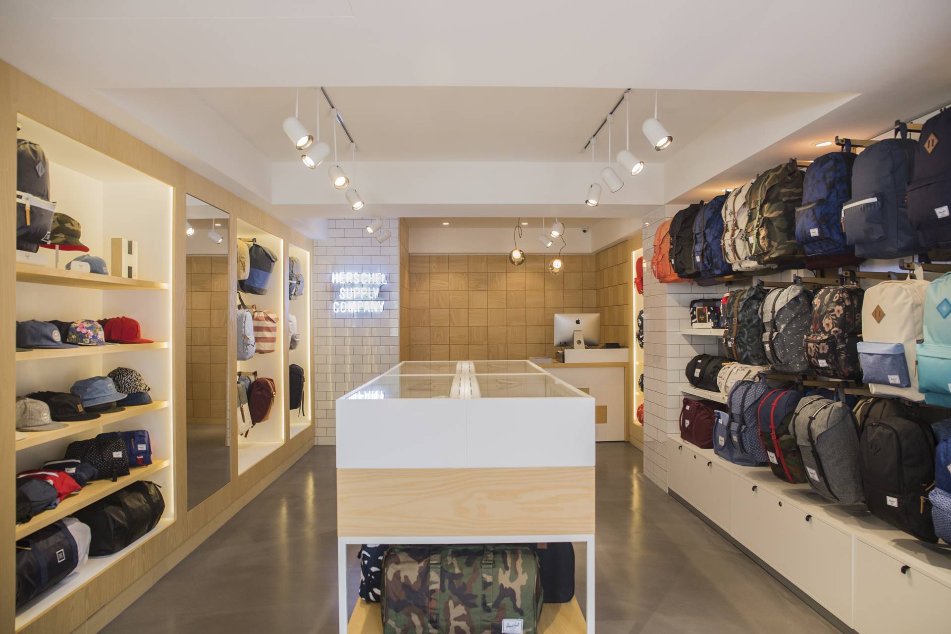 店面裝潢｜Herschel Supply Co.｜元典設計